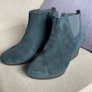 Dark turquoise ankle boots